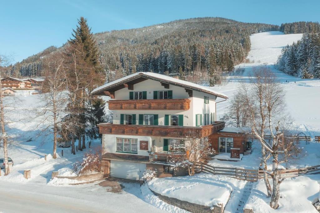 Alpenchalet Basecamp Apartment 2 ซังต์ มาร์ติน อัม เทนเนนเกอเบียร์เกอ ภายนอก รูปภาพ